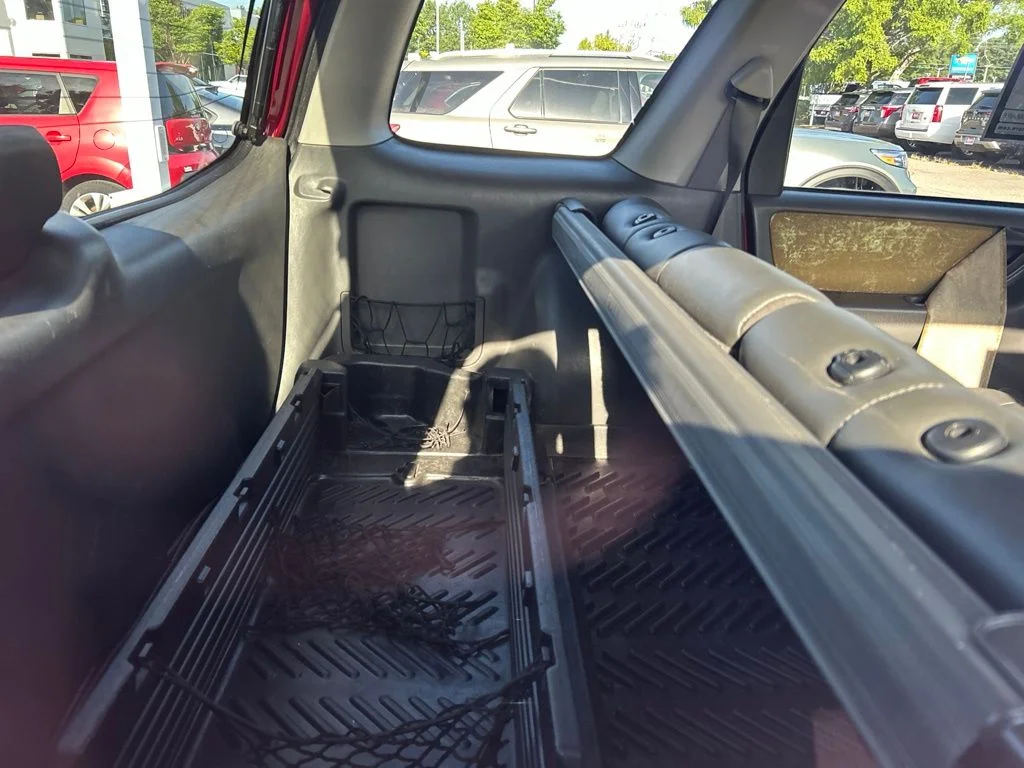 Used 2004 Red Mazda ES image 19