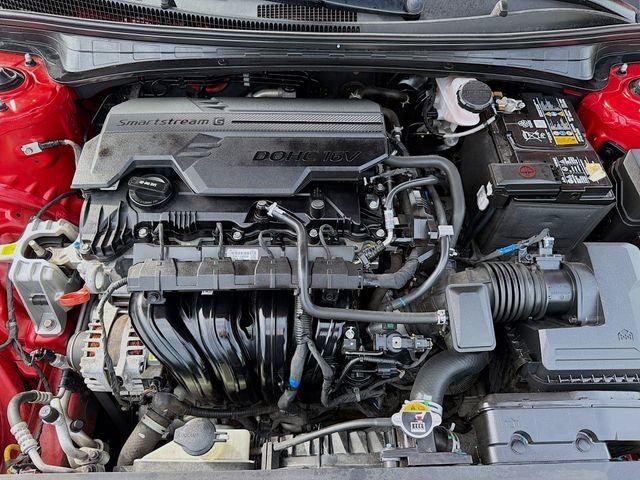 Used 2023 Red Hyundai SEL image 28