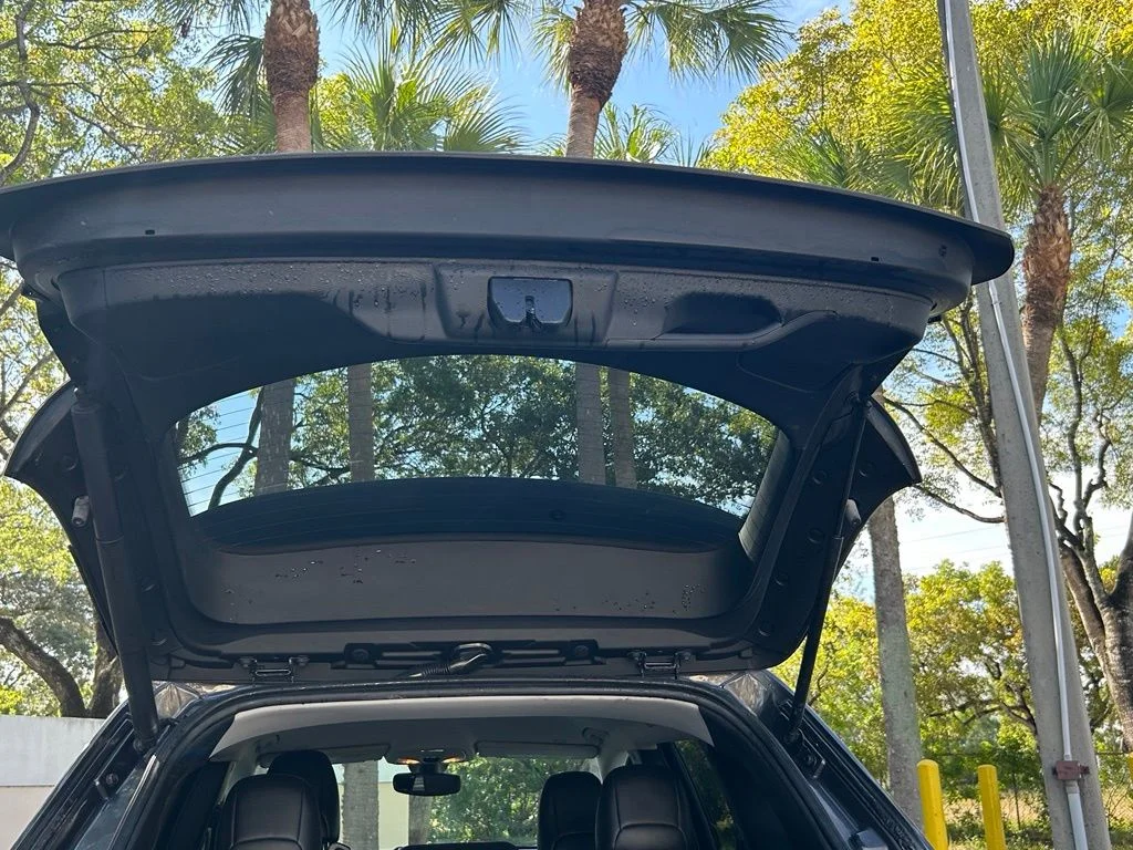 Used 2019 Gray Jeep Limited image 35