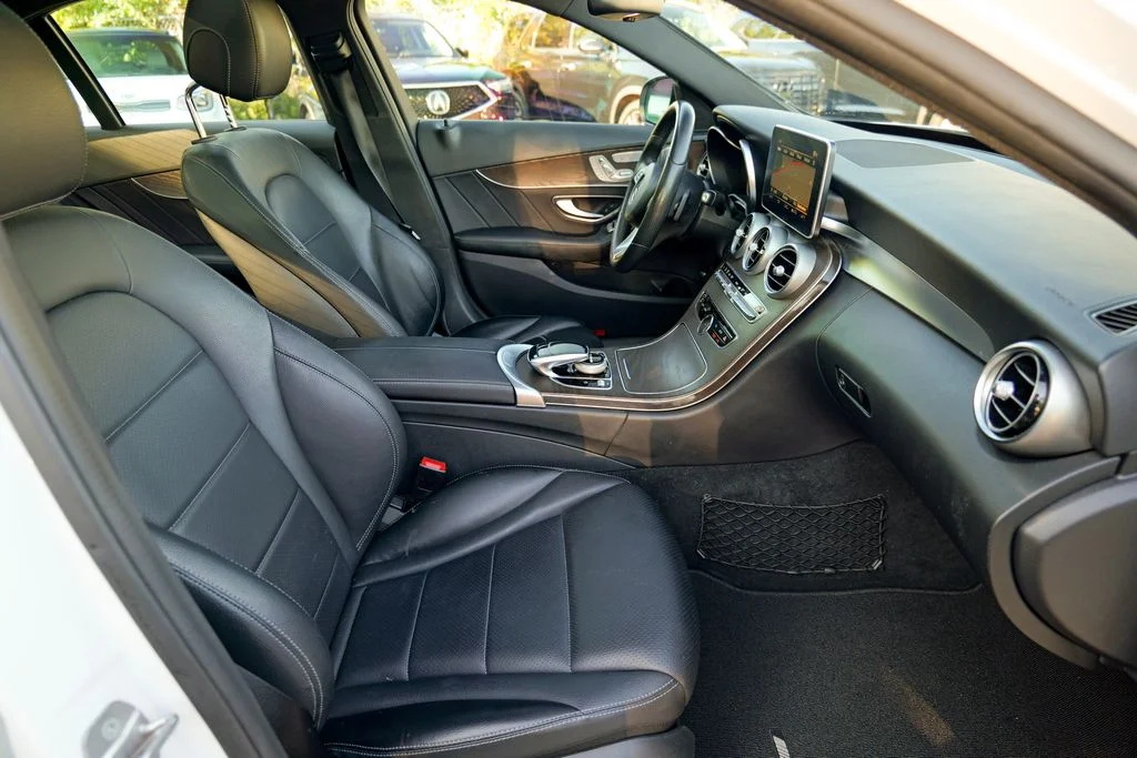 Used 2018 Polar White Mercedes-Benz C 300 image 36