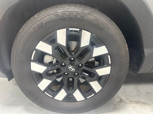 Used 2025 Gray Hyundai SEL image 11