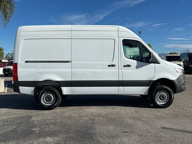 New 2026 Arctic White Mercedes-Benz Cargo 144 WB image 2