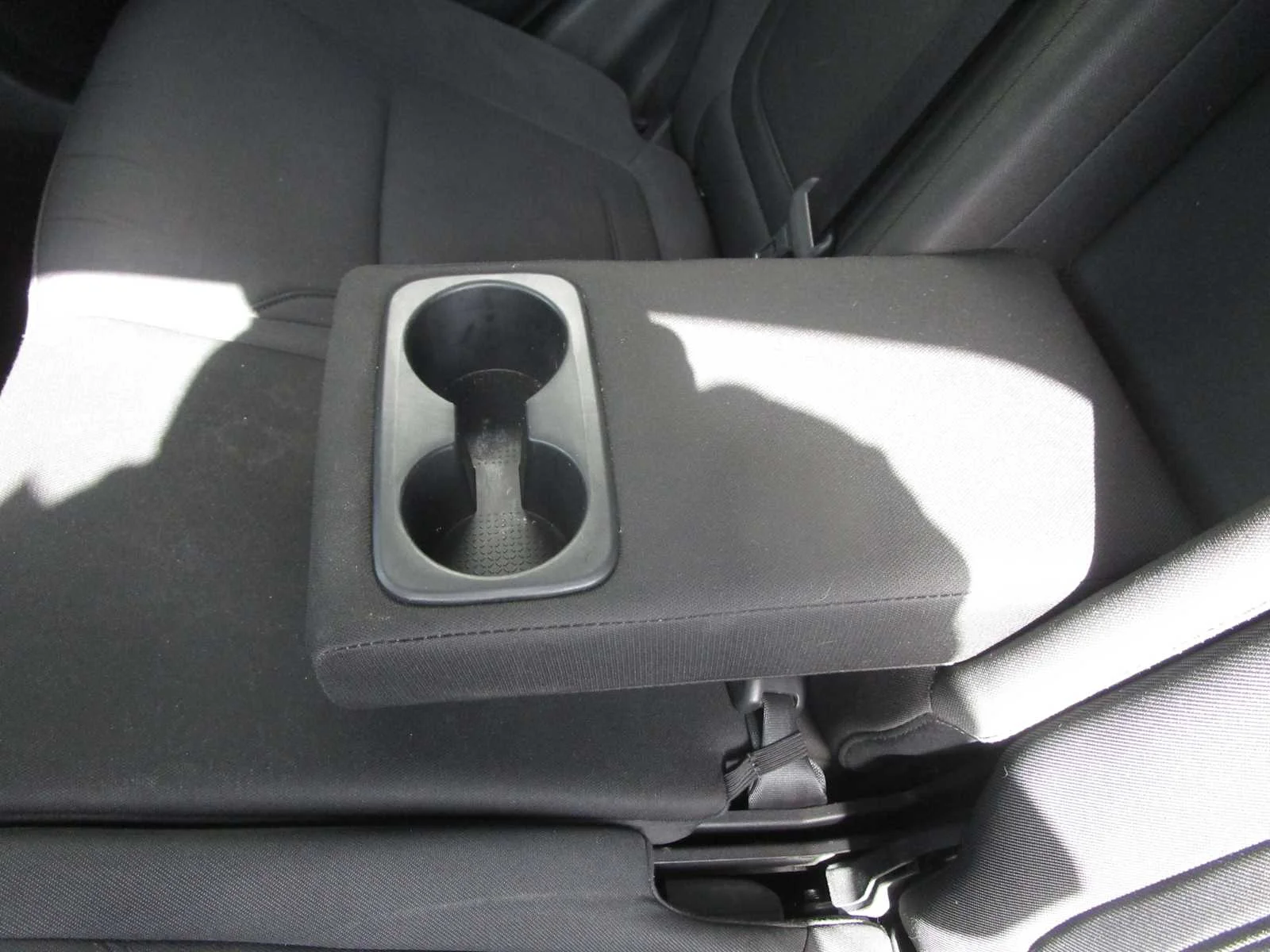 Used 2022 Shimmering Silver Hyundai SEL image 9
