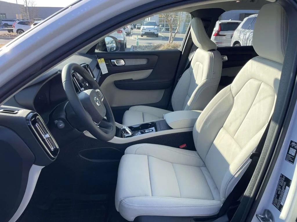 New 2026 Crystal White Volvo Ultra image 8