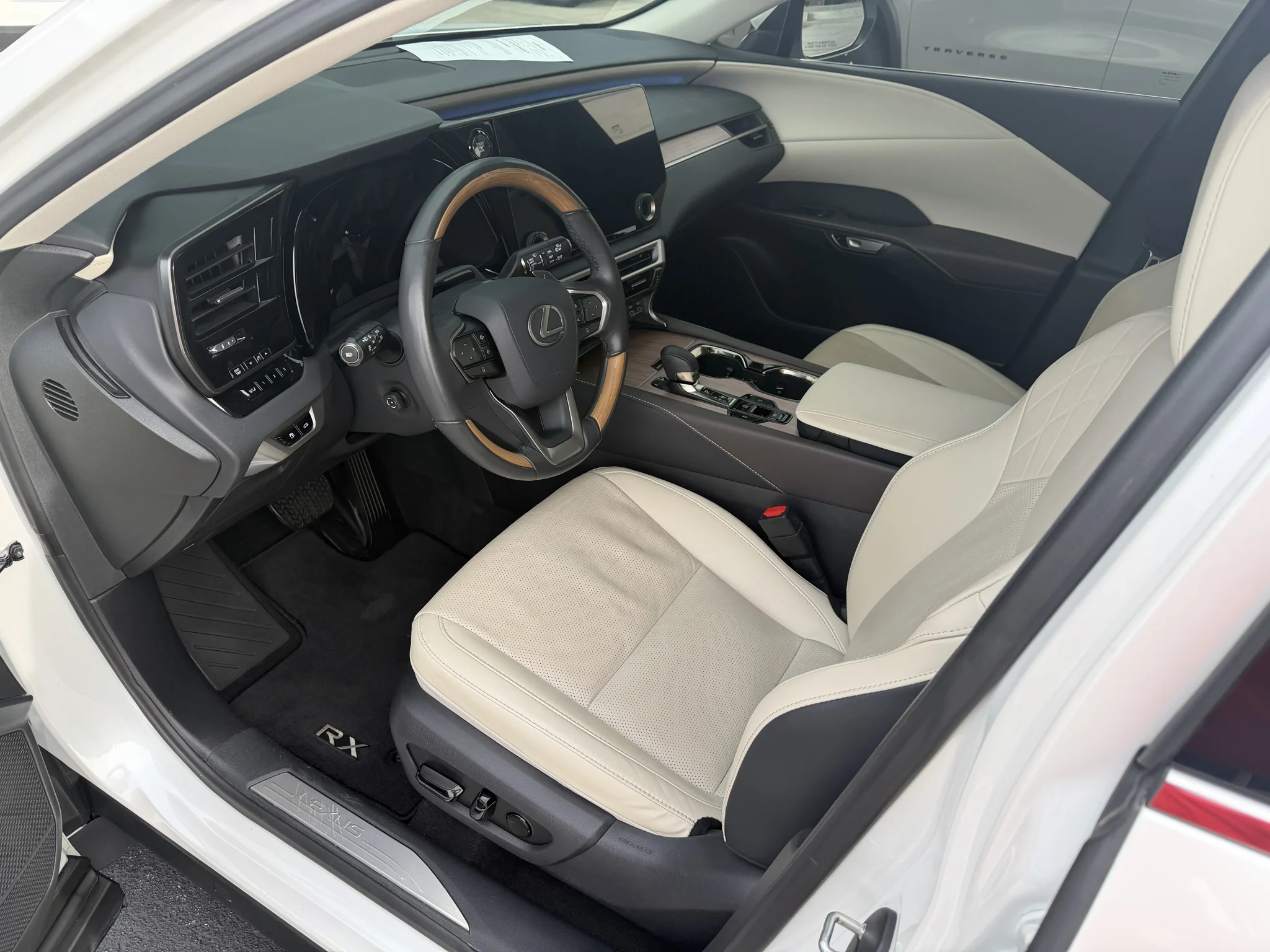 Used 2025 White Lexus RX 350 image 2