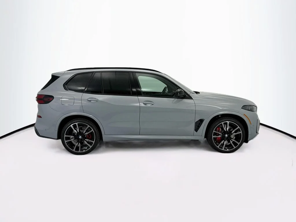 New 2026 Gray BMW M60i image 4