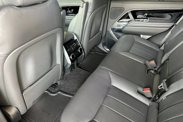Used 2024 Black Land Rover SE image 11