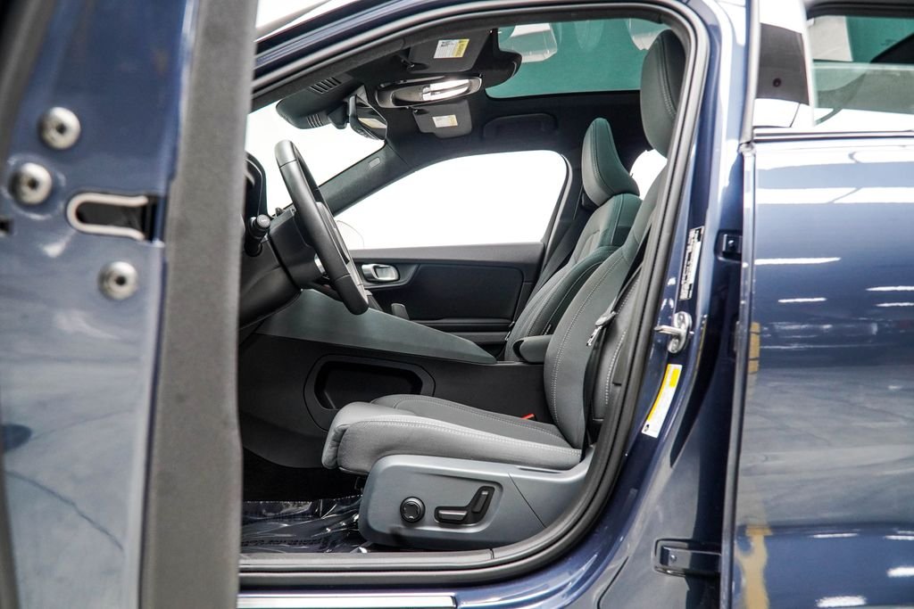 Used 2024 Blue Polestar Long Range Dual Motor image 37