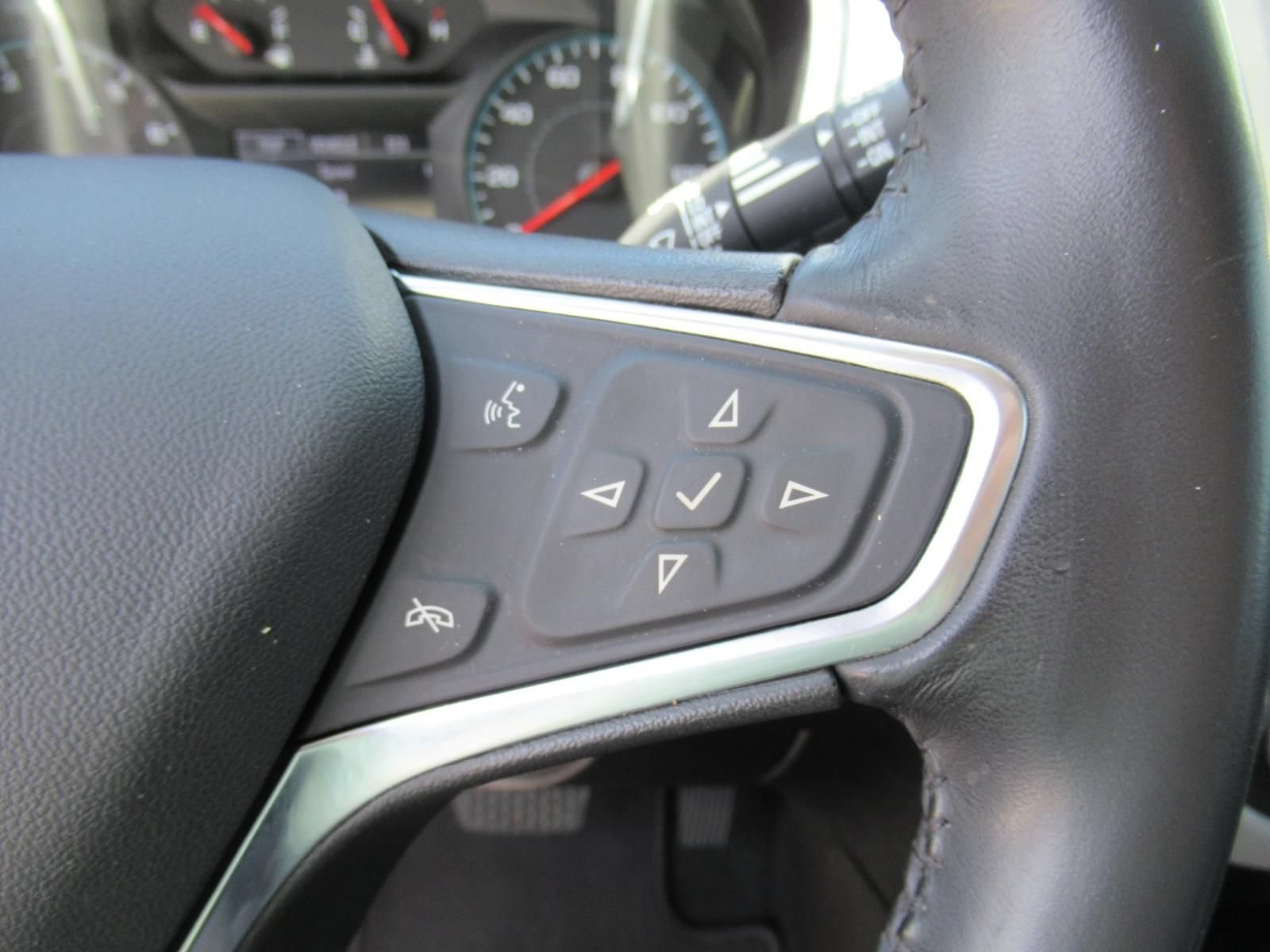 Used 2018 PEPPERDUST METALLIC Chevrolet LT image 23