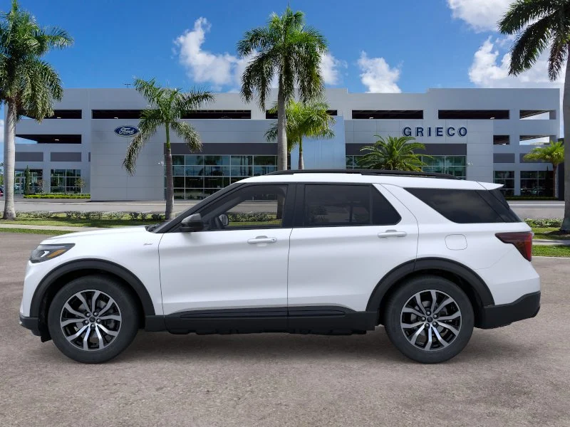 New 2026 Star White Metallic Tri-Coat Ford ST-Line image 20