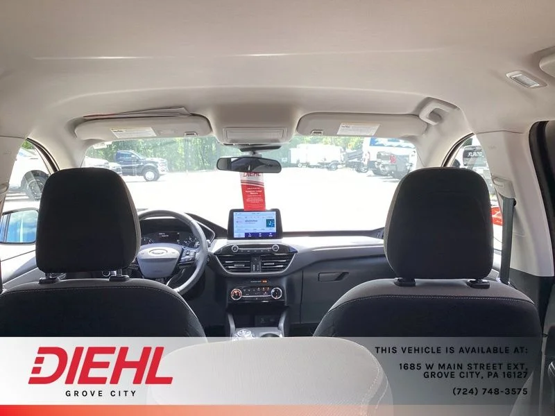 Used 2022 Blue Ford SE image 14