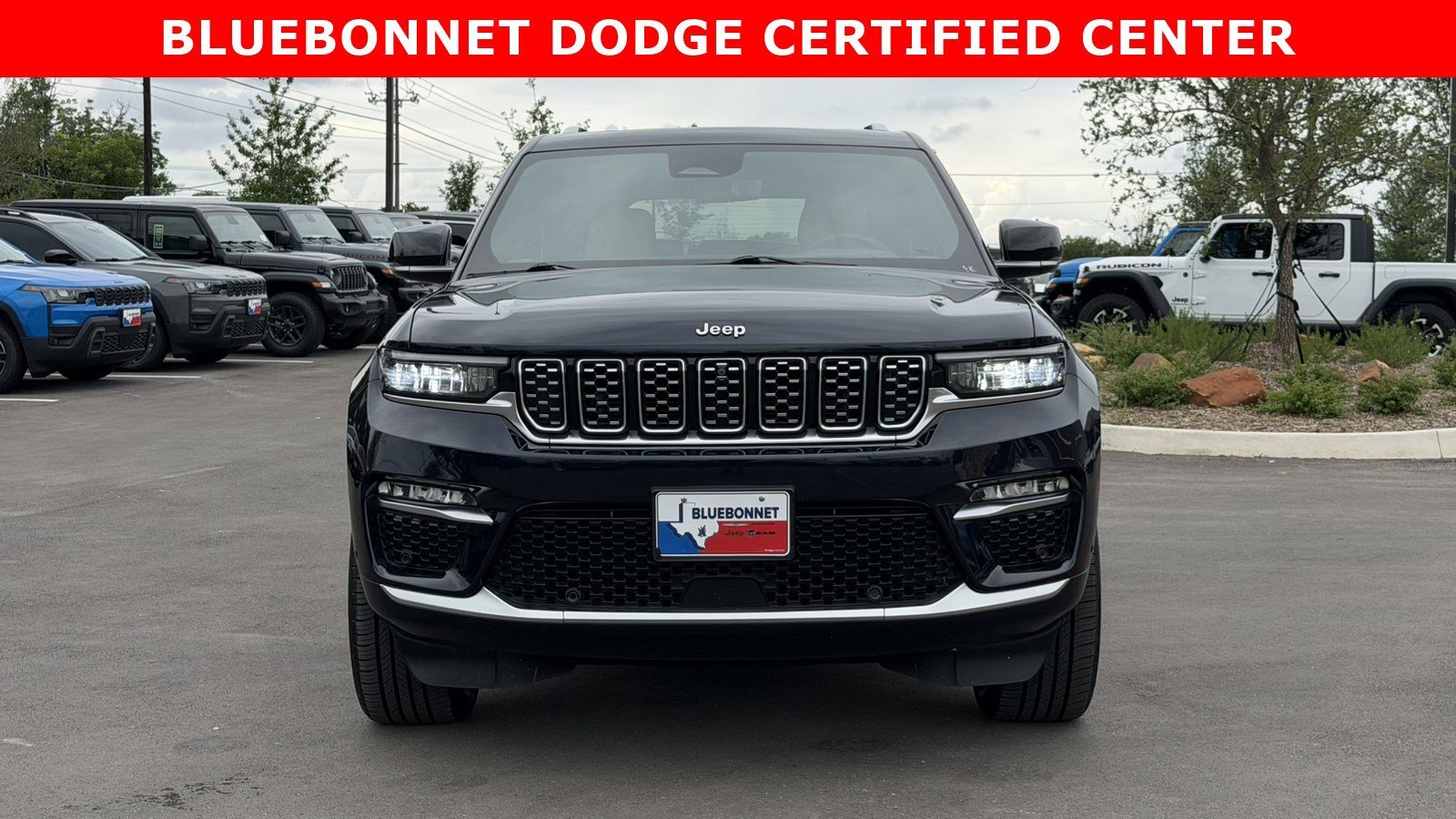 Used 2023 Midnight Sky Jeep Summit image 2