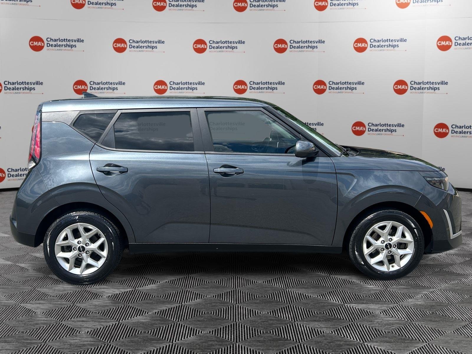 Used 2023 Gravity Gray Kia LX image 6