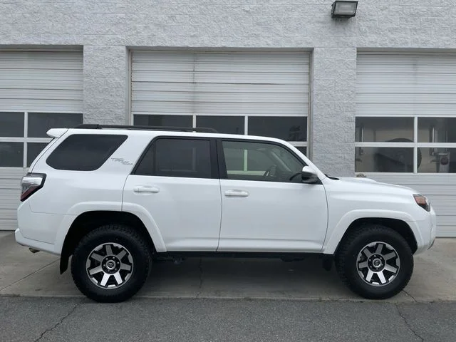 2024 Toyota 4Runner TRD Off-Road