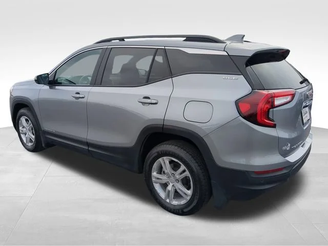 Used 2024 Sterling Metallic GMC SLE image 3