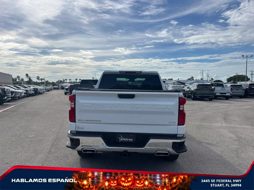 Used 2025 Summit White Chevrolet LTZ image 6