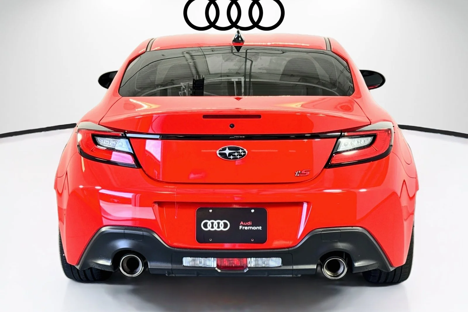 Used 2025 Ignition Red Subaru tS image 6