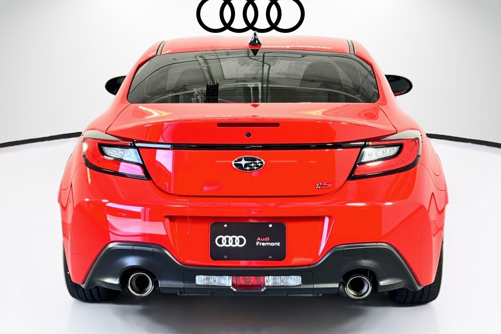 Used 2025 Ignition Red Subaru tS image 6