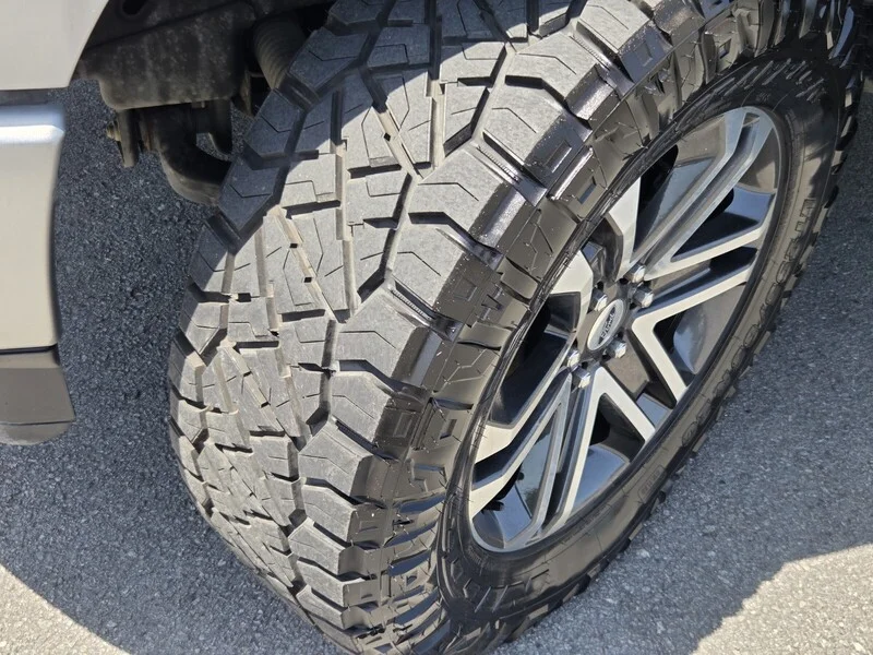 Used 2023 SILVER FORD XL image 18