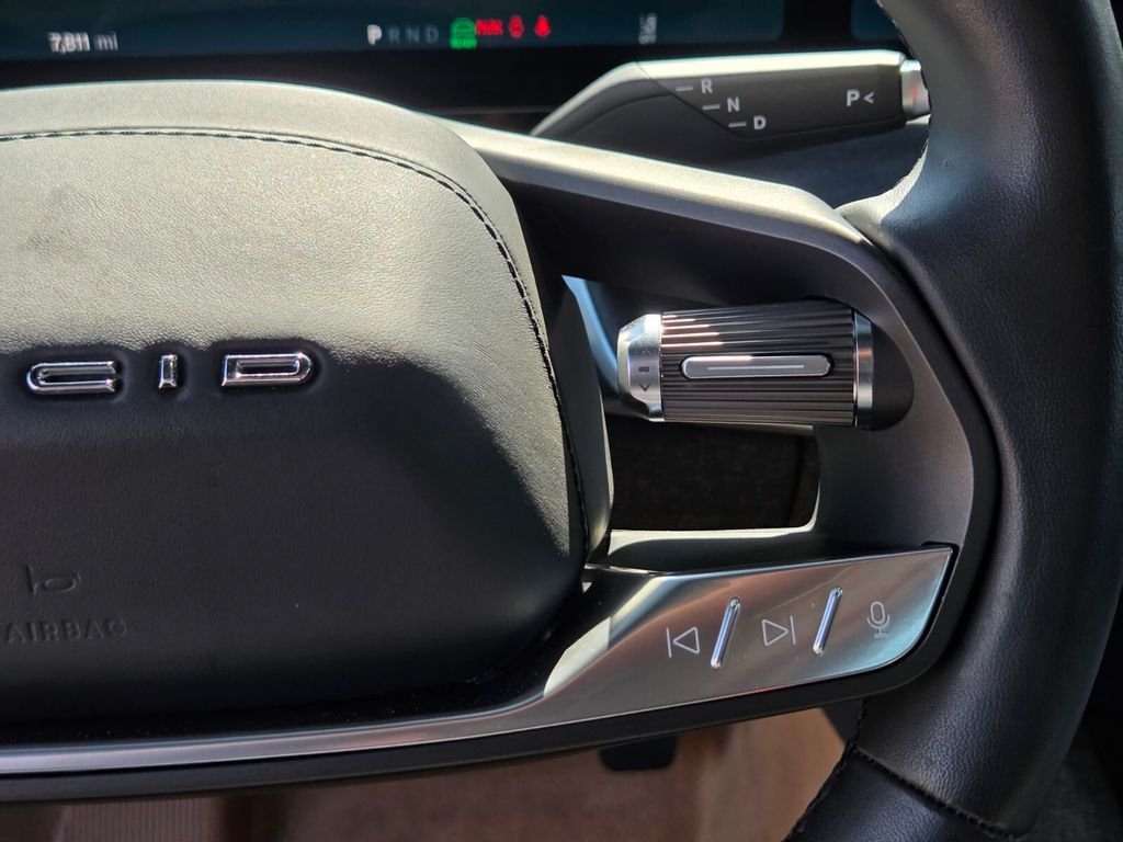 Used 2022  Lucid Grand Touring image 28
