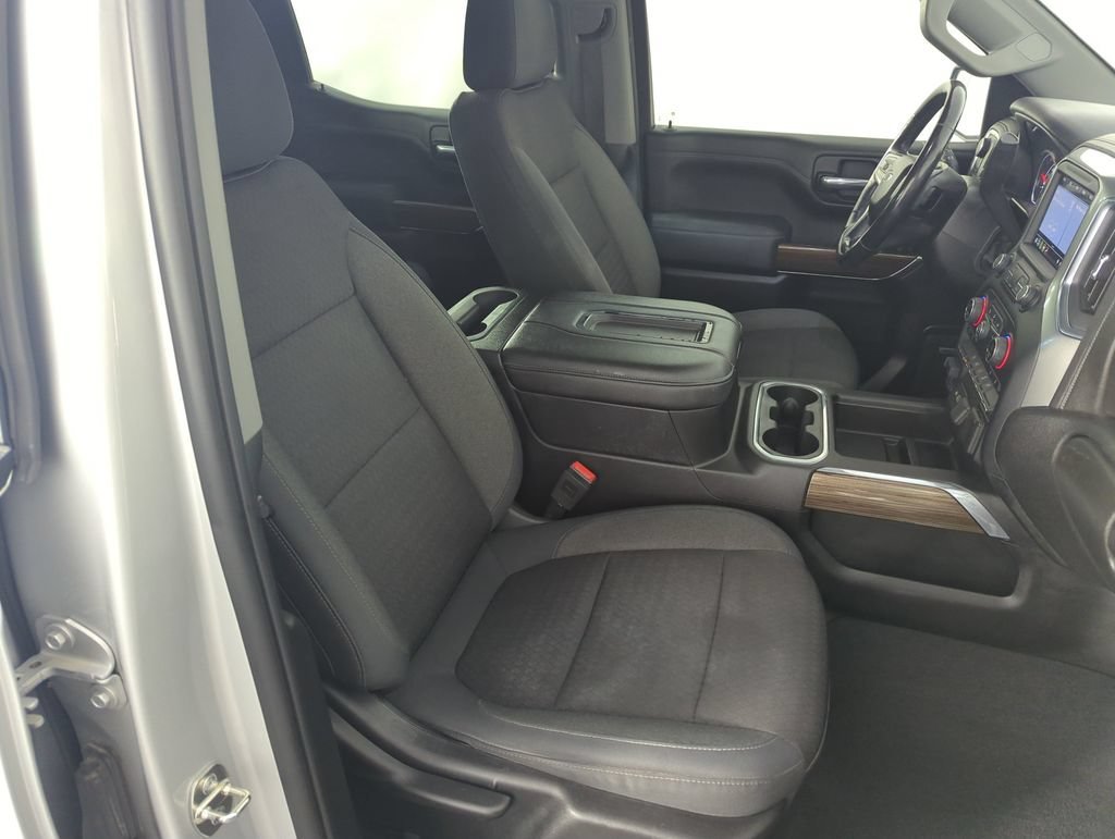 Used 2019 SILVER ICE METALLIC Chevrolet RST image 34