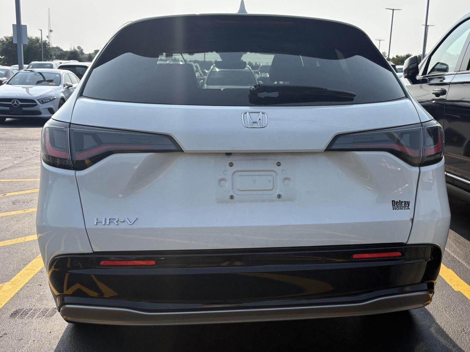 Used 2023 Platinum White Pearl Honda EX-L image 5