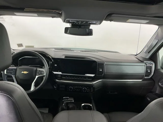 Used 2024  Chevrolet LTZ image 25