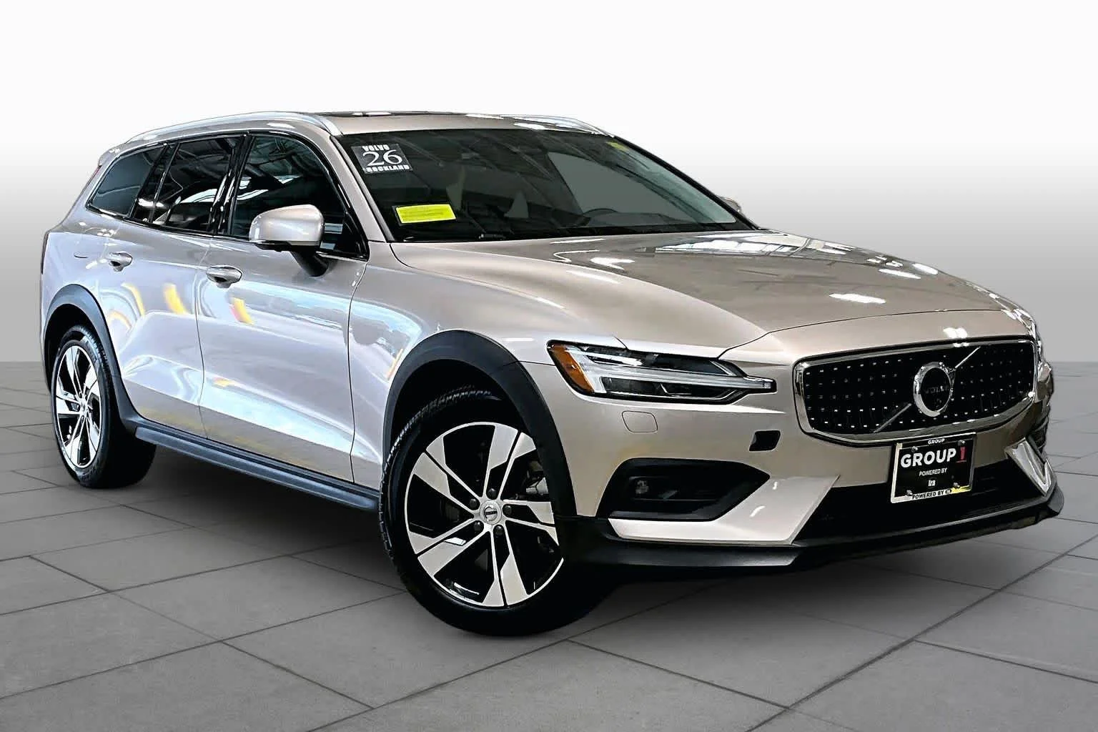 Certified Used 2026 Bright Dusk Volvo Plus image 3