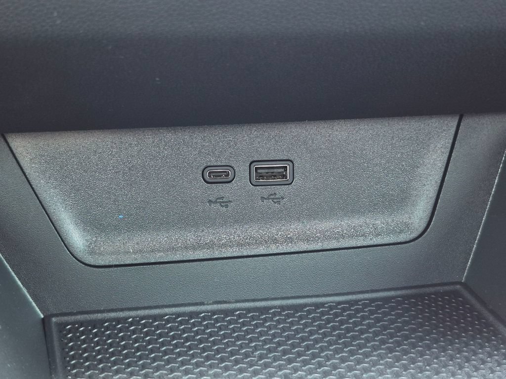 New 2026 Summit White Chevrolet LT image 32