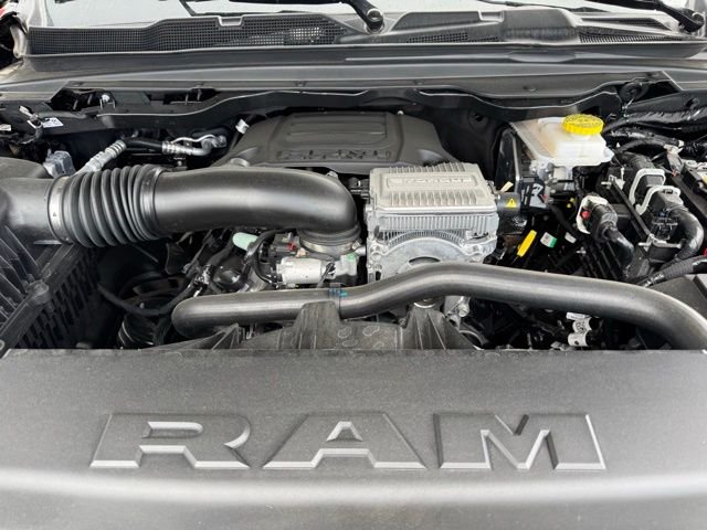 New 2026 Diamond Black Crystal Pearl-Coat Exterior Paint RAM Laramie image 27