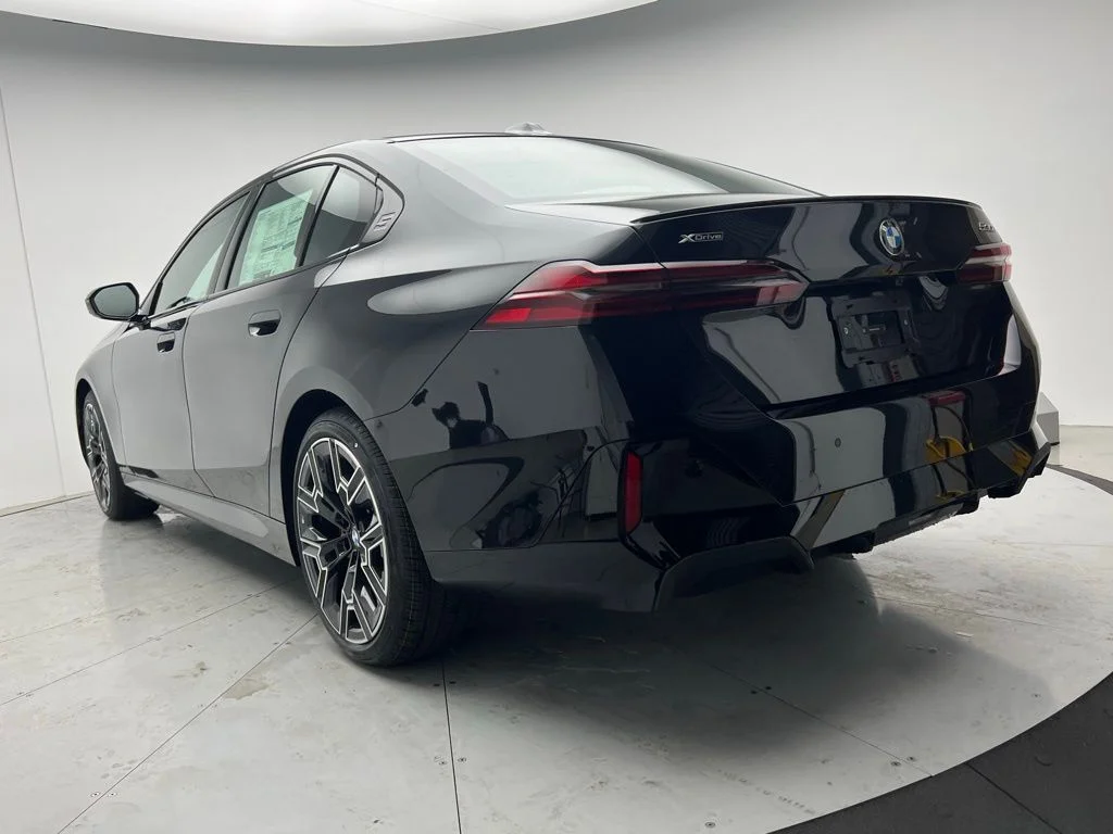 New 2027 Black Sapphire Metallic BMW 530i xDrive image 4