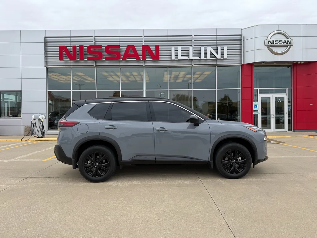 2023 Nissan Rogue SV FWD's photo