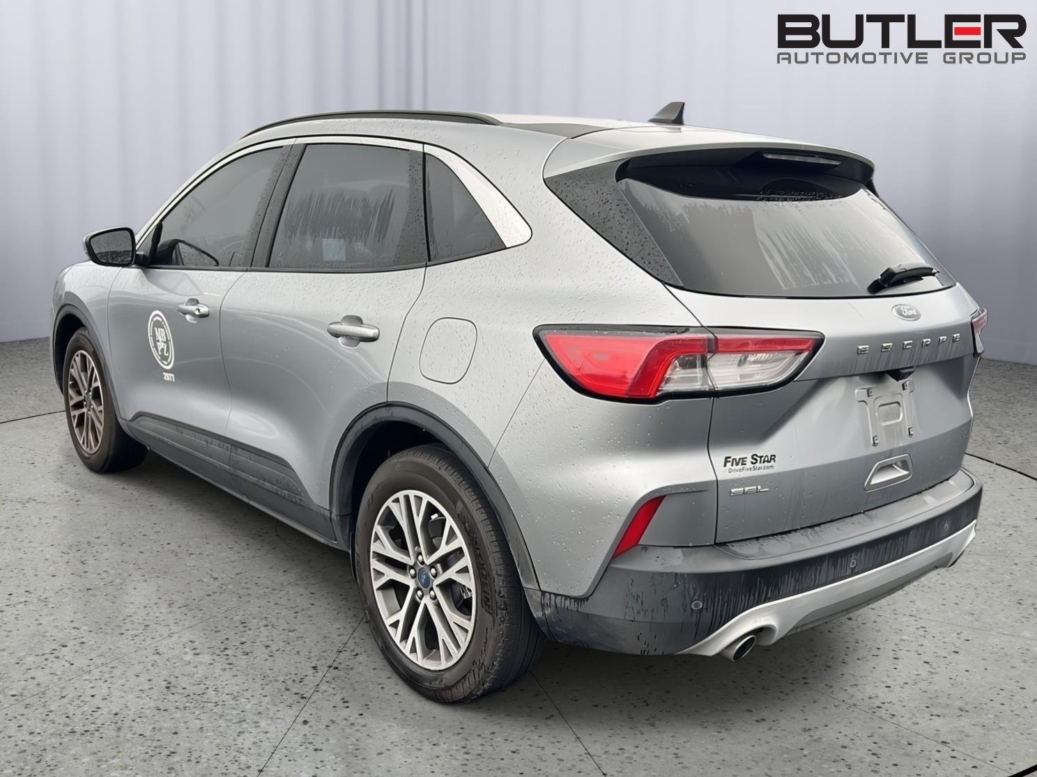 Used 2022 Iconic Silver Ford SEL image 3