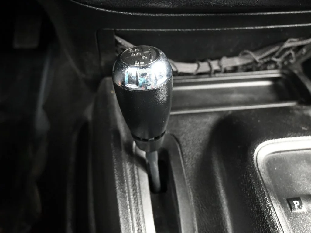 Used 2016 Billet Silver Metallic Clearcoat Jeep Unlimited Sport image 22
