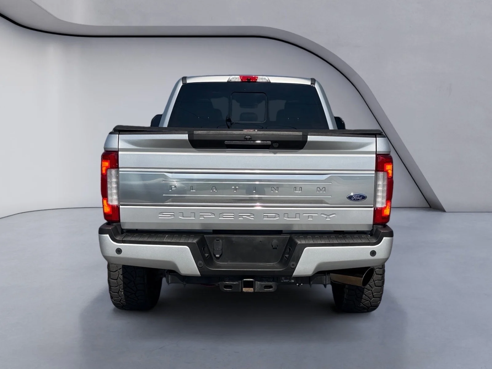 Used 2019 Ingot Silver Metallic Ford Platinum image 4