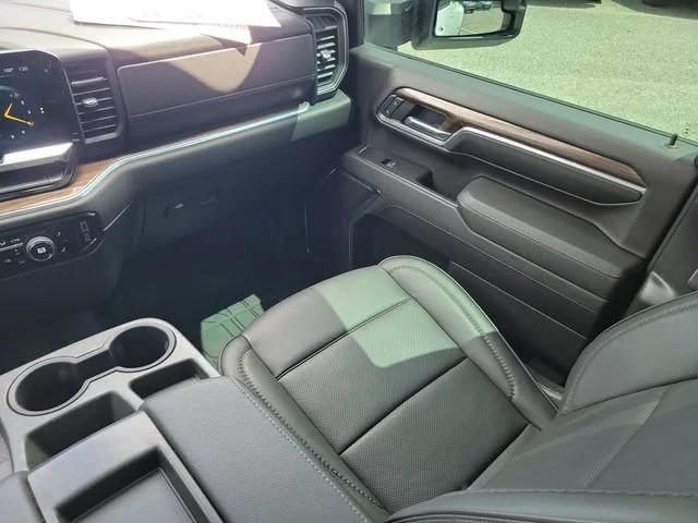 2024 Chevrolet Silverado 3500HD LT - Photo 17