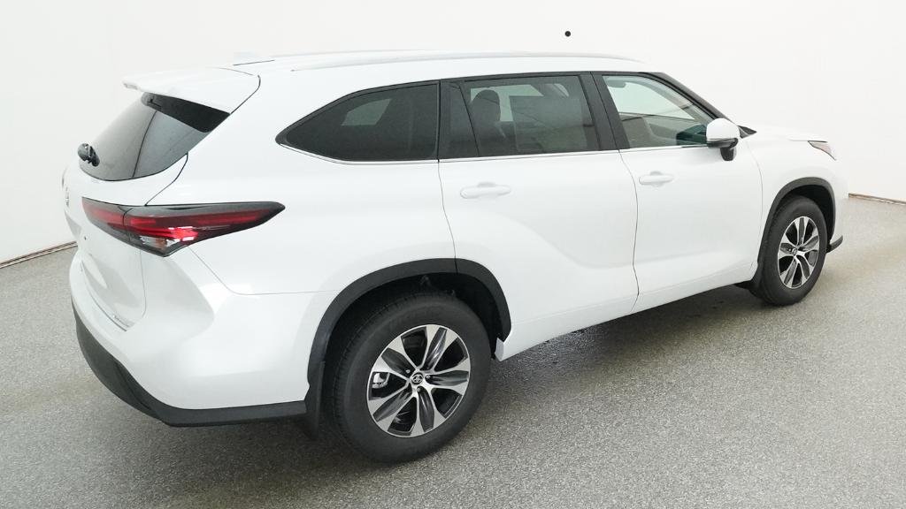 New 2026 Wind Chill Pearl Toyota XLE image 6