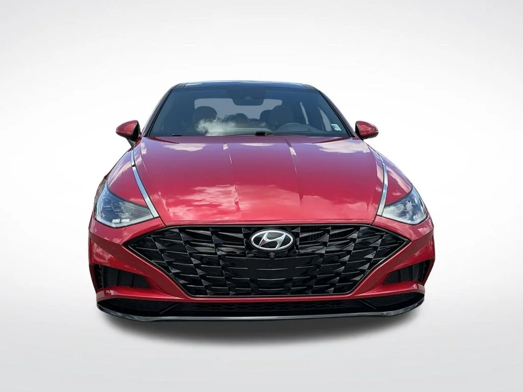 Used 2020 Red Hyundai Limited image 17