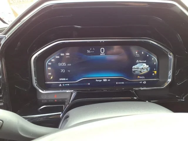 Used 2025 Riptide Blue Metallic Chevrolet LT image 18