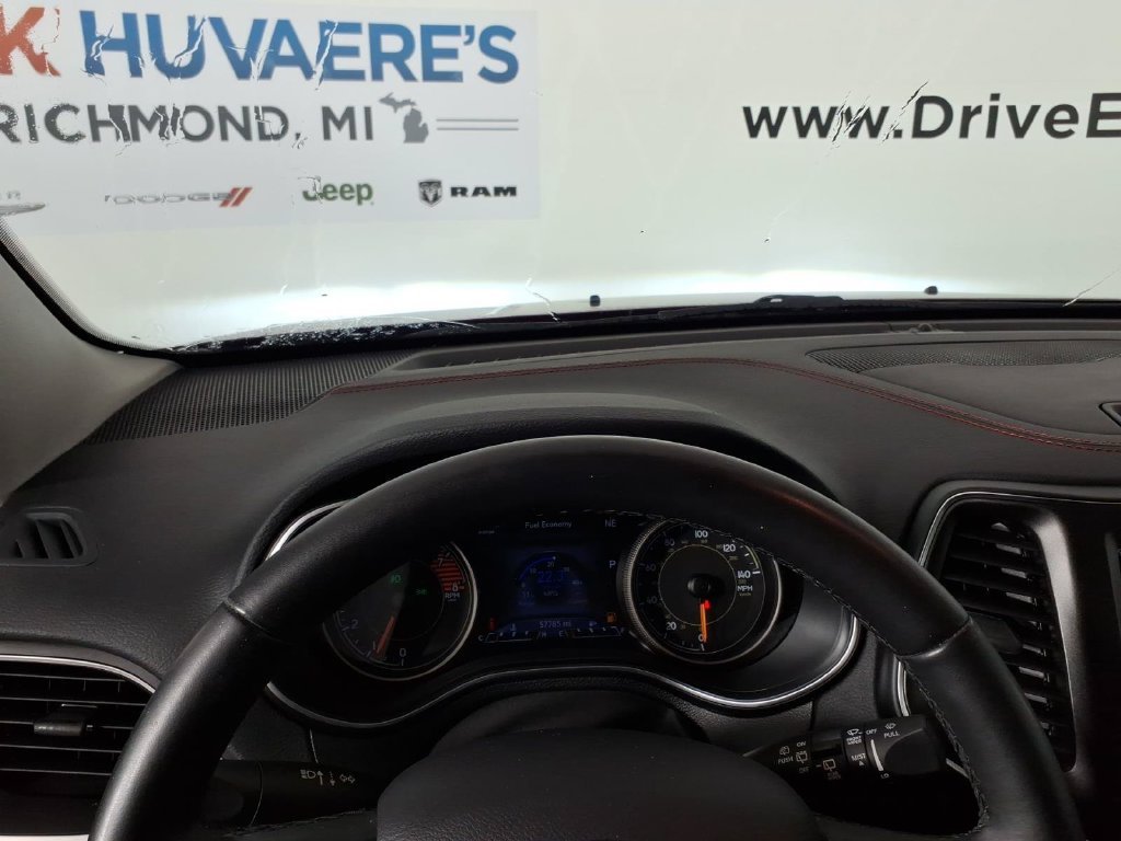 Used 2019 Red Jeep Trailhawk image 22