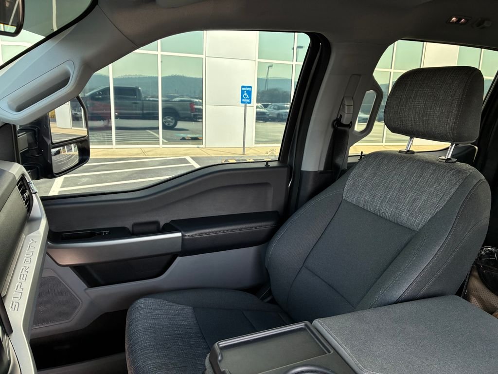 Used 2025 Gray Ford XLT image 19
