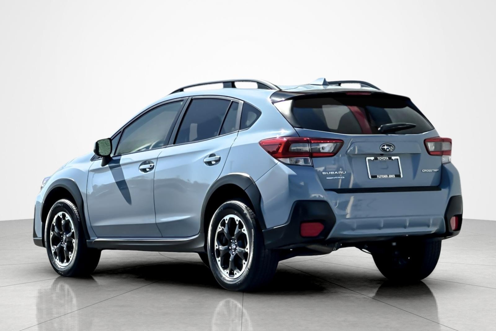 Used 2023 GRAY KHAKI Subaru Premium image 3