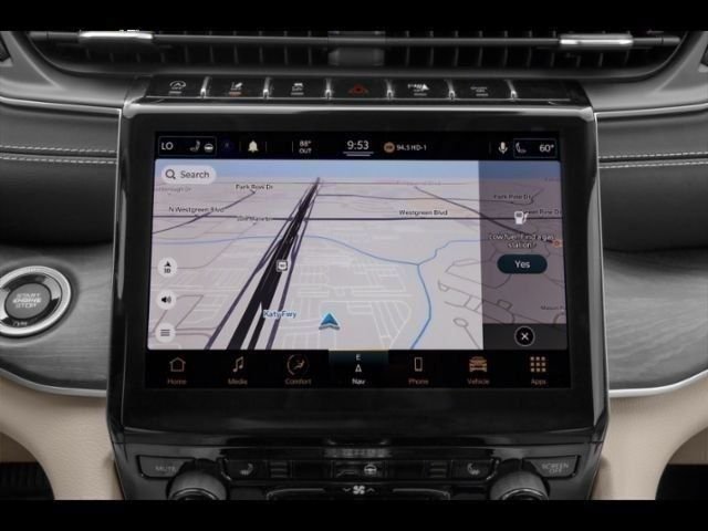 Used 2022 White Jeep Laredo image 13