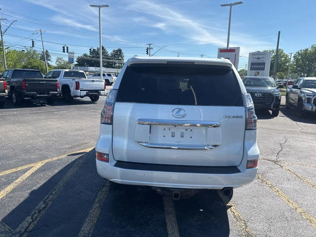 Used 2018 Starfire Pearl Lexus 460 image 7