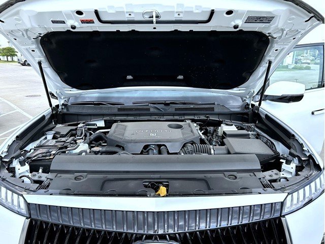 New 2026 RADIANT WHITE INFINITI Pure 4WD image 26