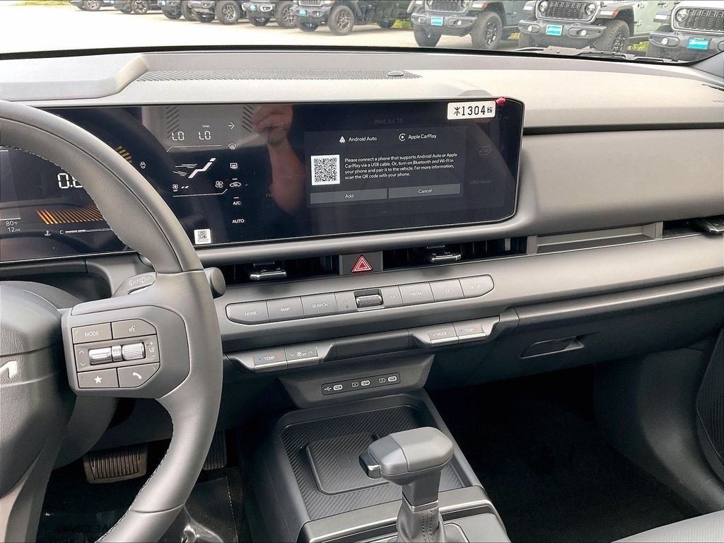 New 2027 Snow White Pearl Kia X-Line image 13