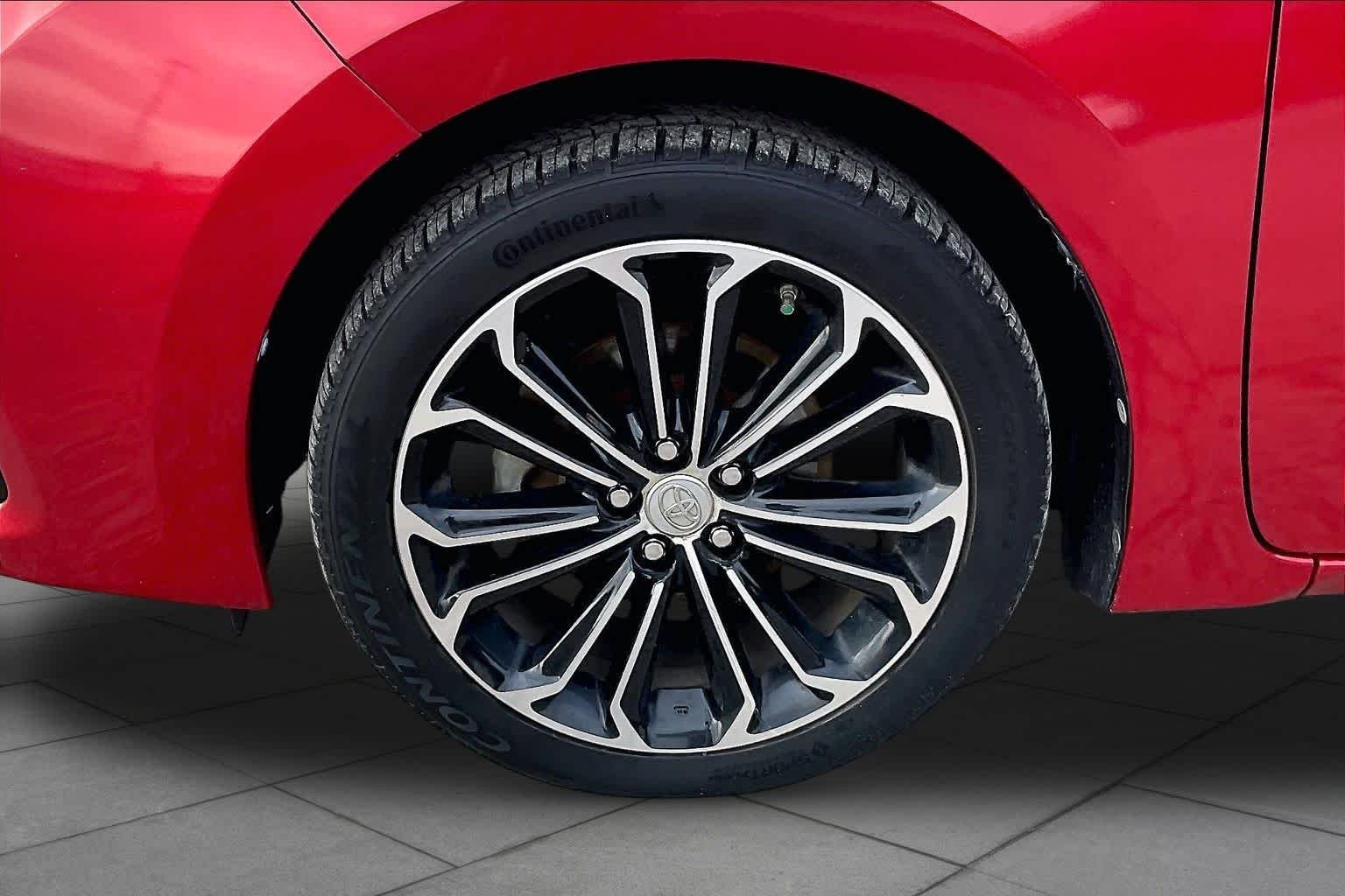 Used 2015 Barcelona Red Metallic Toyota S Plus image 11