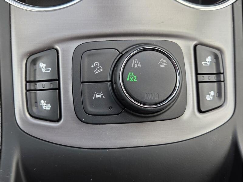 Used 2024 Ebony Twilight Metallic GMC AWD 4DR AT4 image 24