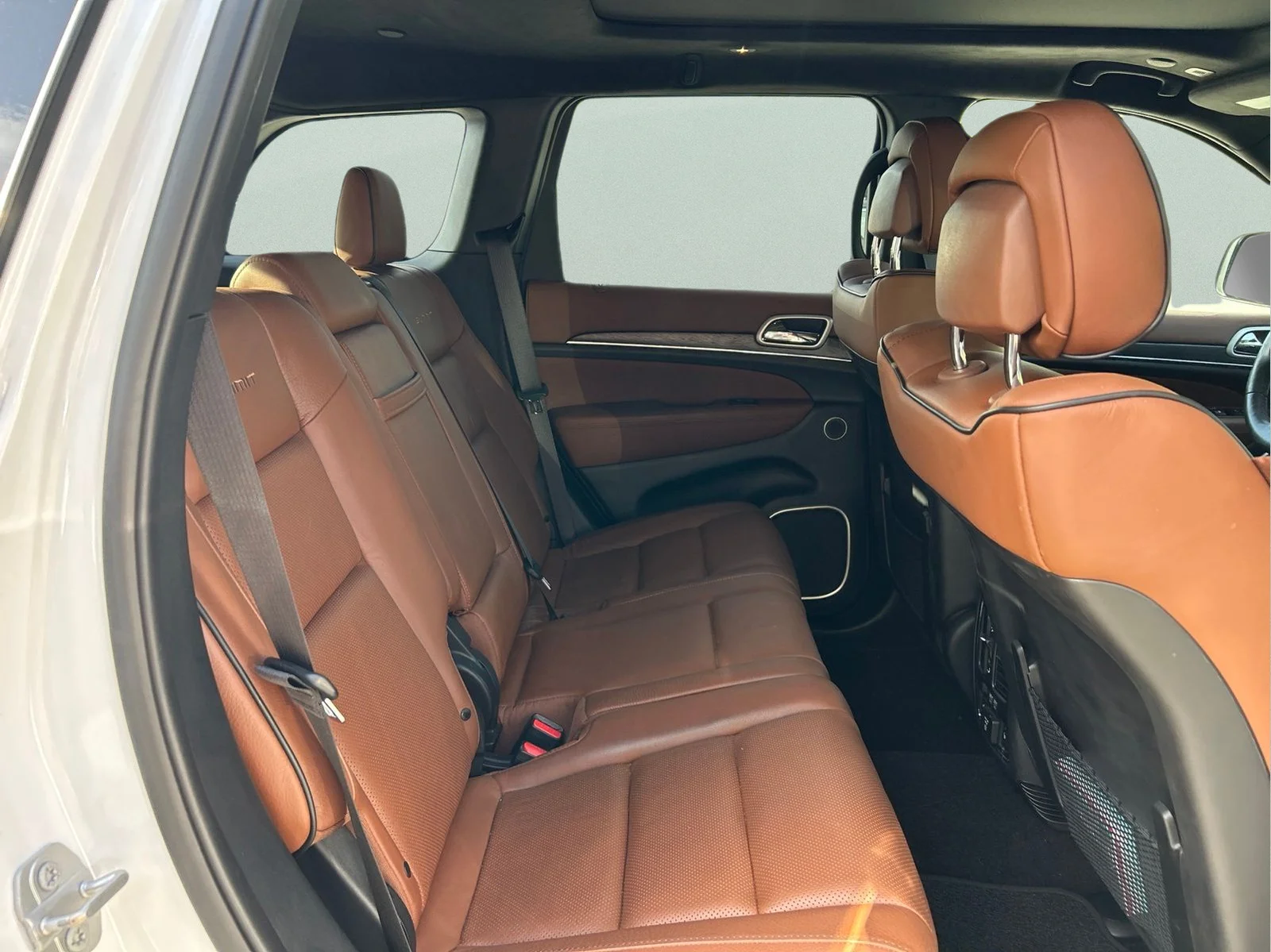 Used 2021 Ivory Jeep Summit image 11