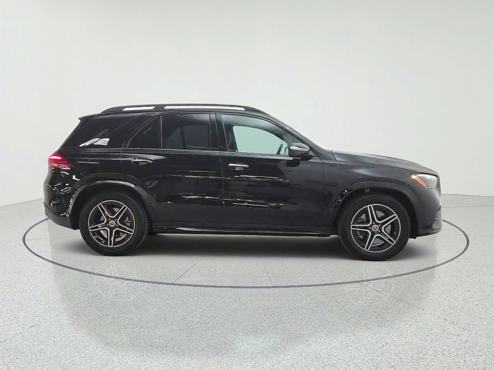 Certified Used 2026 Black Mercedes-Benz GLE 450 4MATIC® SUV image 4